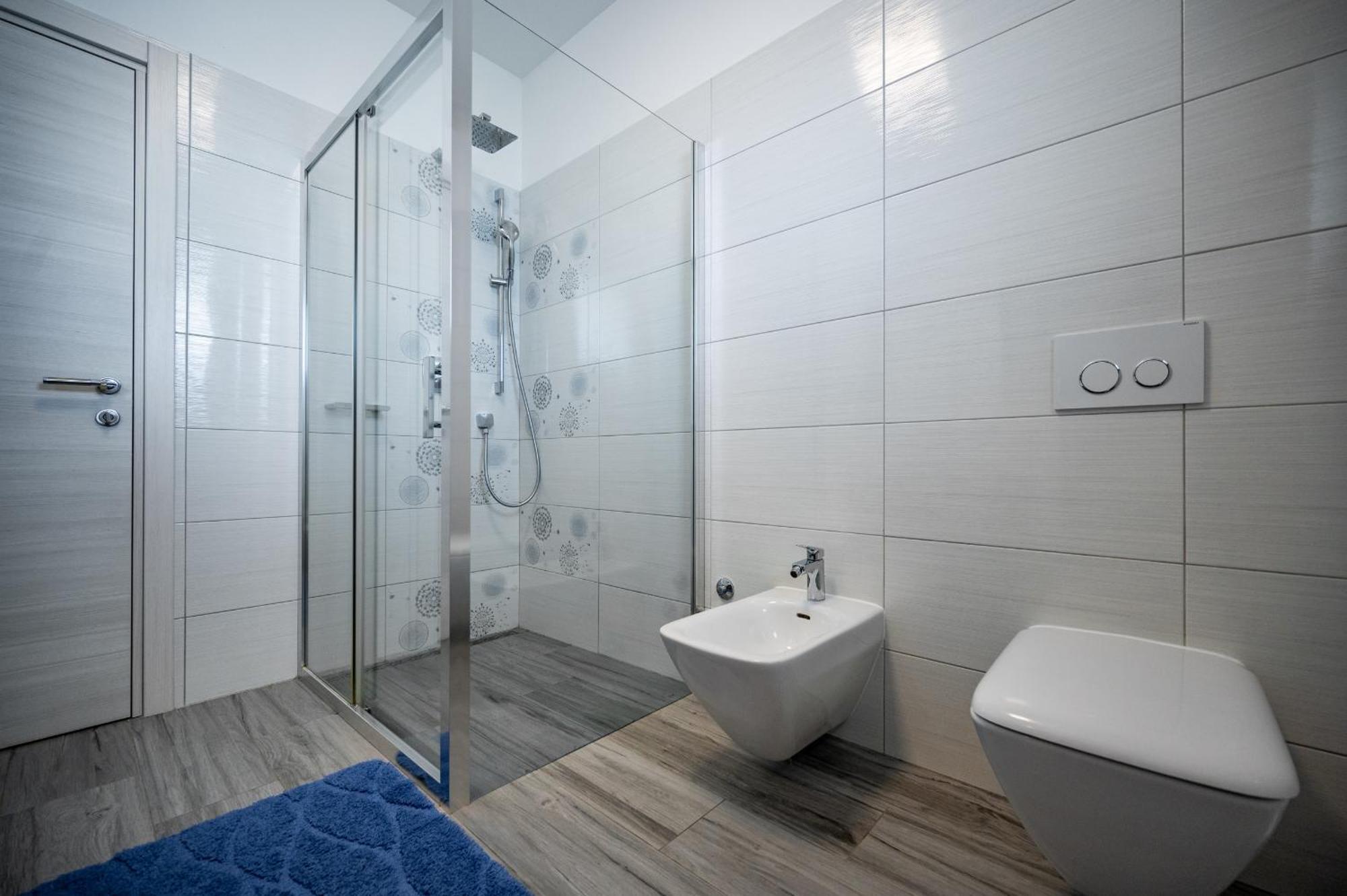 Luen Near With Large Garden And Private Pool For Families