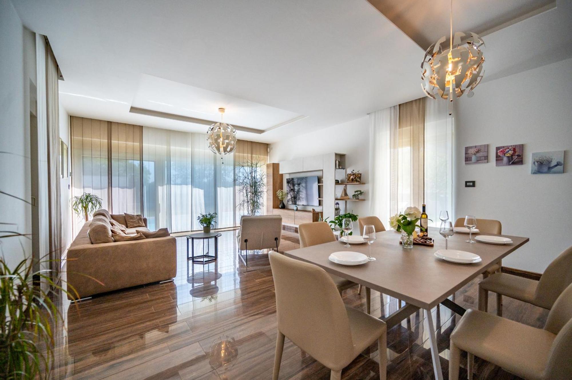 Luen Near With Large Garden And Private Pool For Families *